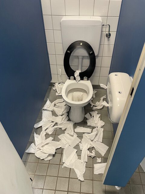 Immer Ärger auf der Schultoilette